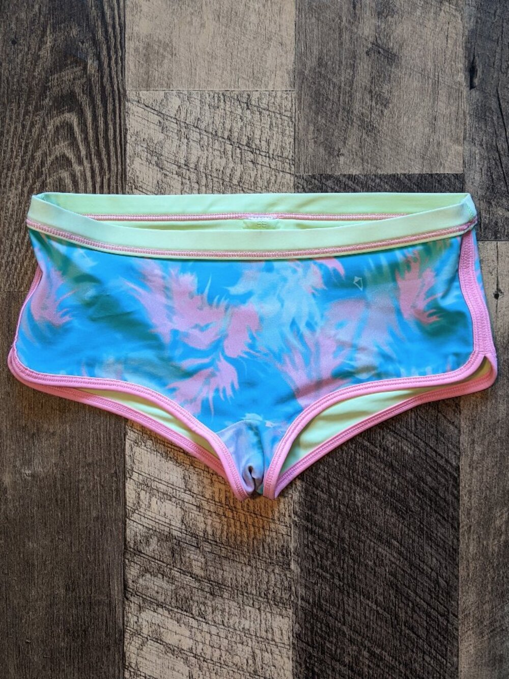 Lululemon Ivivva Swim Shorts Girls Blue Pink Tie Dye